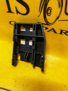 PROWADNICA ŚLIZG ZDERZAKA PRZÓD LEWY BMW E30 M TECHNIC NOWY OEM