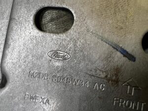 WSPORNIK UCHWYT MOCOWANIE TUNELU ŚRODKOWEGO FORD BRONCO 21-