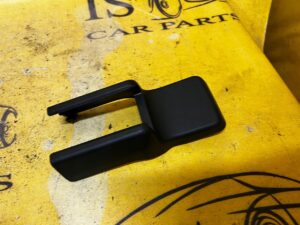 OSŁONA SZYNY TYLNEGO SIEDZENIA PRAWEGO WEWNĘTRZNA LEXUS RX 450H III 3 AL10