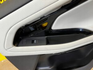 TAPICERKA BOCZEK DRZWI PRAWY TYŁ RANGE EVOQUE L551