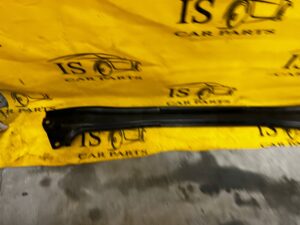 BELKA ROZPÓRKA WSPORNIK KIELICHÓW PRZÓD FORD EXPLORER MK6