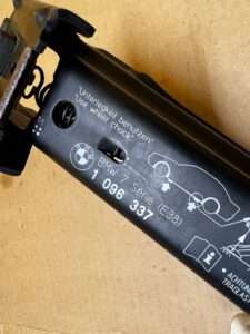 LEWAREK PODNOŚNIK SAMOCHODOWY BMW 7 E38 LIFT