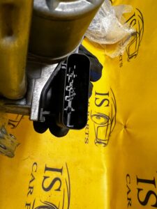 MECHANIZM SILNIK WYCIERACZEK FORD FIESTA MK8