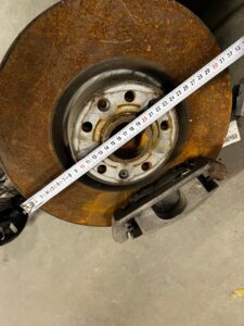 NOGA ZWROTNICA AMORTYZATOR PRZÓD LEWY PEUGEOT 508 II