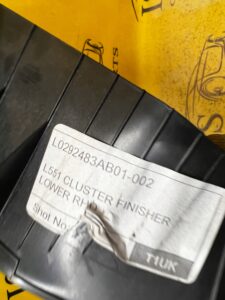 OSŁONA RAMKA LICZNIKA ZEGARÓW RANGE ROVER EVOQUE II L551 ANGIELSKA UK RHD