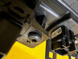 RAMKA OSŁONA DEKOR TUNELU ŚRODKOWEGO RENAULT MEGANE IV EU