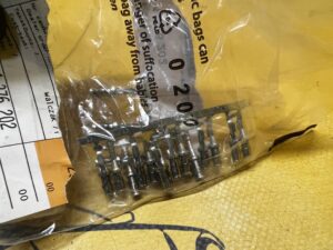 18 X OKRĄGŁA TULEJKA WTYKOWA 2.5 0,5-1,0MM² NOWA OEM