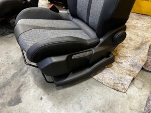 KOMPLET FOTELE KANAPA PRZÓD TYŁ AIRBAG ALLURE ISOFIX PEUGEOT 3008 II EU