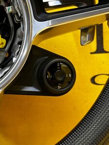 SKÓRZANA KIEROWNICA CARBON ŁOPATKI PORSCHE 911 991 LIFT