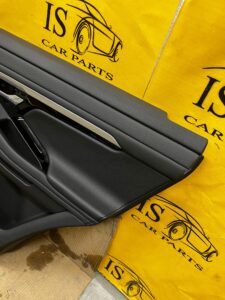 BOCZEK DRZWI PRAWY TYŁ RANGE ROVER EVOQUE II L551