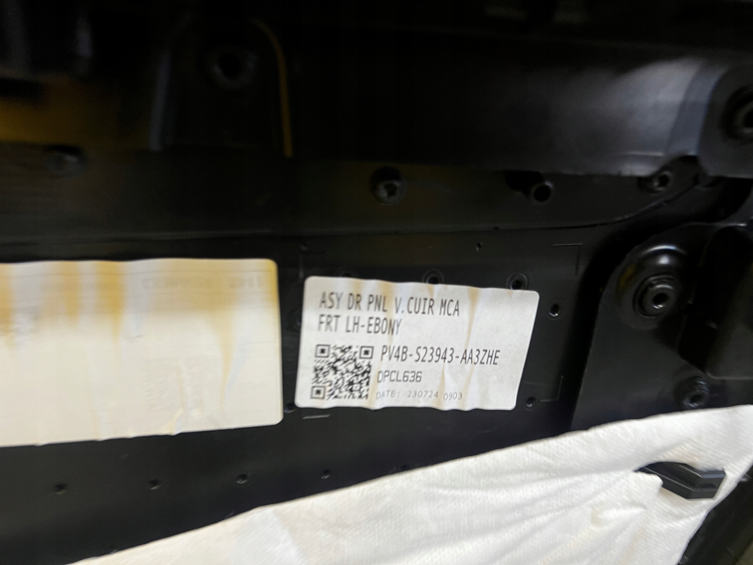 TAPICERKA BOCZEK DRZWI PRZÓD LEWY FORD KUGA MK3 LIFT TITANIUM EU