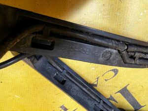 KOMPLET RAMIONA WYCIERACZKI PRZÓD CHEVROLET CORVETTE C5 97-04