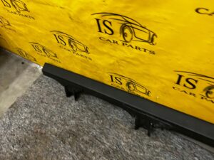 BOCZNY STOPIEŃ PRÓG PRAWY FORD BRONCO 21-