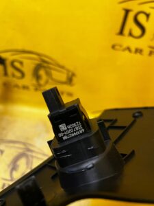 OSŁONA BOCZEK KONSOLI PRAWA DACIA SANDERO III 2023R