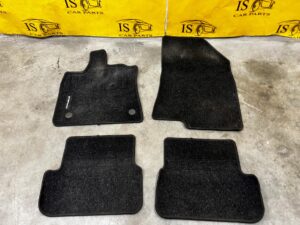 KOMPLET DYWANIKI WYCIERACZKI WELUROWE ORYGINALNE DACIA SANDERO III STEPWAY