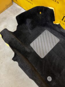 WYKŁADZINA PRAWY PRZÓD C4 PICASSO II RHD UK