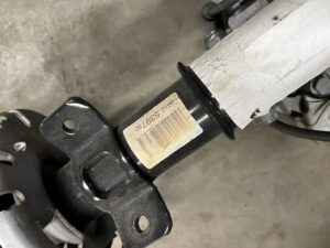 NOGA ZWROTNICA AMORTYZATOR PRZÓD PRAWY CITROEN C4 GRAND PICASSO II 1.2 THP