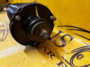 AMORTYZATOR PRZÓD PRZEDNI PRAWY TOYOTA HILUX VIII 2.4D D4D