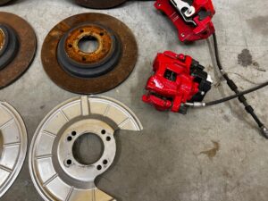 KOMPLET HAMULCE TARCZE ZACISKI KLOCKI PRZÓD TYŁ FORD KUGA MK3 ST-LINE