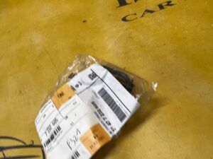 ZAWIAS PODŁOGI WKŁADANEJ BAGAŻNIKA BMW 5 F11 KOMBI NOWY OEM