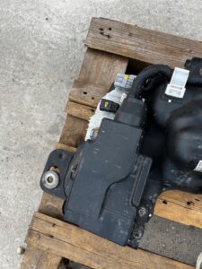 ZBIORNIK BAK WLEW POMPA ADBLUE TOYOTA HILUX VIII 2020 2.4D