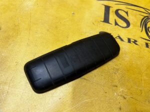 GUMA OSŁONA SCHOWKA PÓŁKI TUNELU ŚRODKOWEGO FORD FUSION LIFT USA