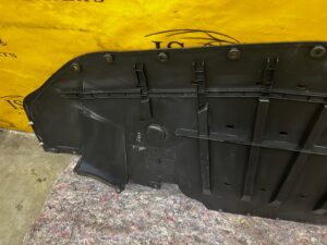 PŁYTA OSŁONA POD SILNIK SILNIKA PODWOZIA FORD MUSTANG VI MK6 S550 GT 5.0