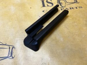 OSŁONA PROWADNICY SZYNY FOTELA PRZÓD LEWY PORSCHE PANAMERA 970 I LIFT