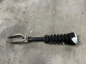 AMORTYZATOR PNEUMATYCZNY PRZÓD PRAWY RANGE ROVER VELAR L560 2.0i BENZYNA