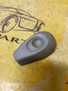 PRZYCISK SUWAK REGULACJI WYSOKOŚCI PASA BEZP. RENAULT CAPTUR I PRZEDLIFT