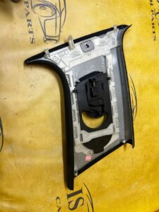 POSZYCIE OSŁONA OBUDOWA SŁUPKA ŚRODKOWEGO B LEWY PEUGEOT 508 I