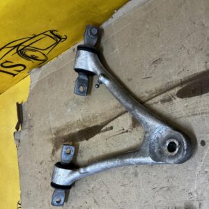 WAHACZ PRZÓD PRZEDNI PRAWY GÓRNY CHEVROLET CORVETTE C5 97-04