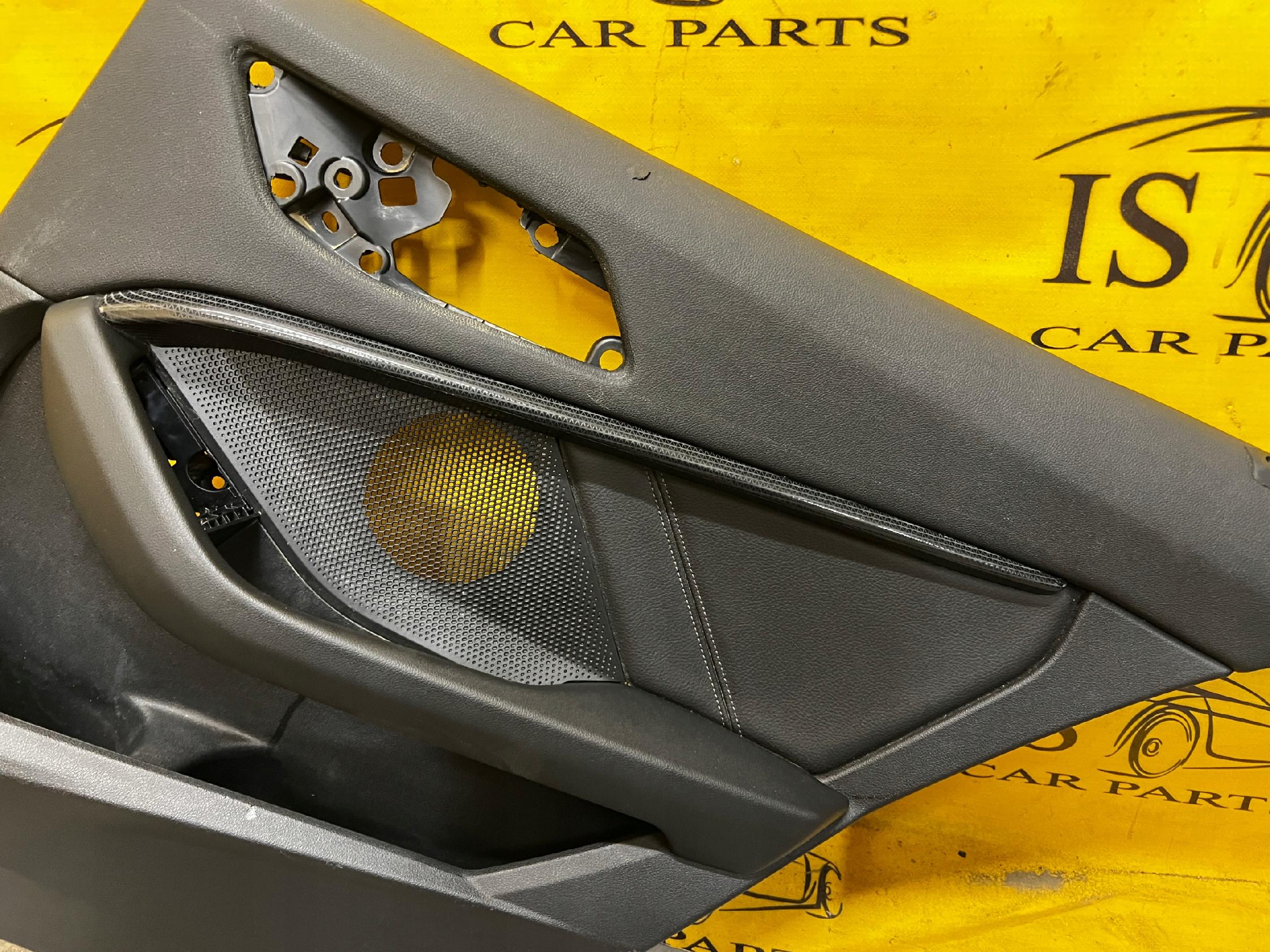 BOCZEK DRZWI TYŁ PRAWY BMW 1 F40