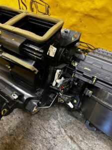 KOMPLETNA NAGRZEWNICA PAROWNIK DMUCHAWA FORD FUSION LIFT USA MONDEO MK5