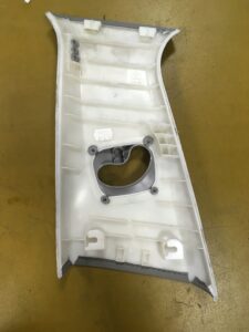 PRAWA OSŁONA POSZYCIE SŁUPKA B BMW 5 F10 F11