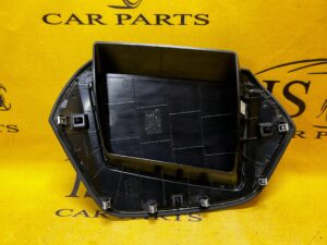 OSŁONA ZAŚLEPKA DESKI LEWA PODSZYBIA AUDI A8 D5