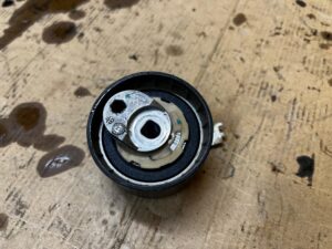 NAPINACZ PASKA ROZRZĄDU RENAULT DACIA NISSAN MERCEDES 1.5 BLUE DCI