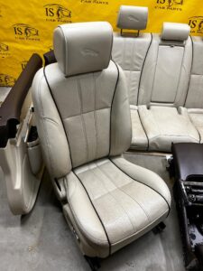 FOTELE SKÓRZANE EKRANY WENTYLACJA BOCZKI PODŁOKIETNIK JAGUAR XJ X351 EU