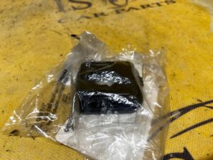 MOCOWANIE GNIAZDA ZAPALNICZKI W BAGAŻNIKU BMW NOWE OEM