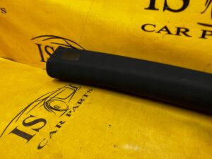 POSZYCIE OSŁONA OBUDOWA SŁUPKA PRZÓD A LEWY MERCEDES CLS W218