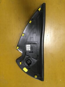 OSŁONA BOCZEK DESKI ZAŚLEPKA PRAWA PRAWY RENAULT KADJAR EU