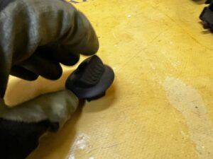 ODBÓJ ODBOJNIK BAGAŻNIKA PRAWY PORSCHE MACAN 95B