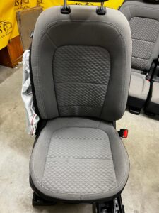 KOMPLET FOTELE PRZÓD KANAPA TYŁ FORD ESCAPE MK4 1.5 EB