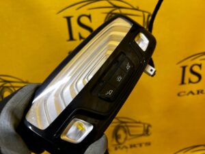 LAMPKA OŚWIETLENIE PODSUFITKI BMW 5 G30