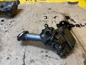 POMPA POMPKA OLEJU OLEJOWA RENAULT DACIA NISSAN MERCEDES 1.5 BLUE DCI