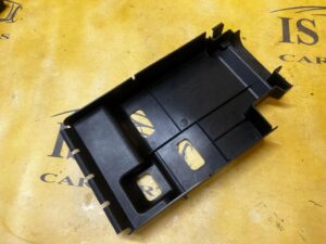 POKRYWA OSŁONA OBUDOWA SKRZYNKI BEZPIECZNIKÓW MERCEDES GL X166