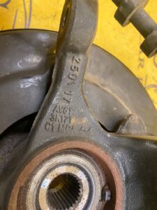 FORD C-MAX MK2 ZWROTNICA PIASTA PRZEDNIA LEWA