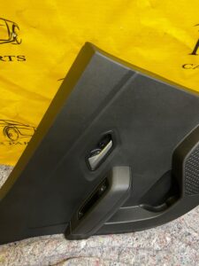 BOCZEK TAPICERKA DRZWI LEWY TYŁ DACIA SANDERO III