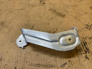 WSPORNIK MOCOWANIE UCHWYT BAGAŻNIKA LEWY MERCEDES GL X166