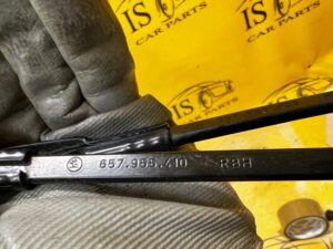 KOMPLET RAMIONA WYCIERACZEK PRZÓD SKODA SCALA